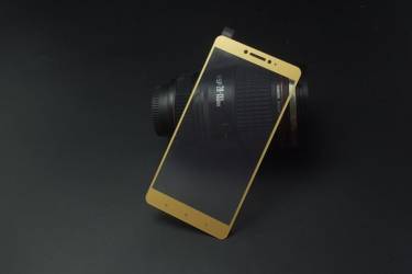 Защитное стекло 2D для Samsung SM-J530 Galaxy J5 (2017) Золотой в коробке